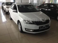 Skoda Rapid ����