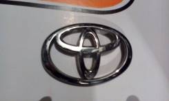 Эмблема решетки. Toyota
