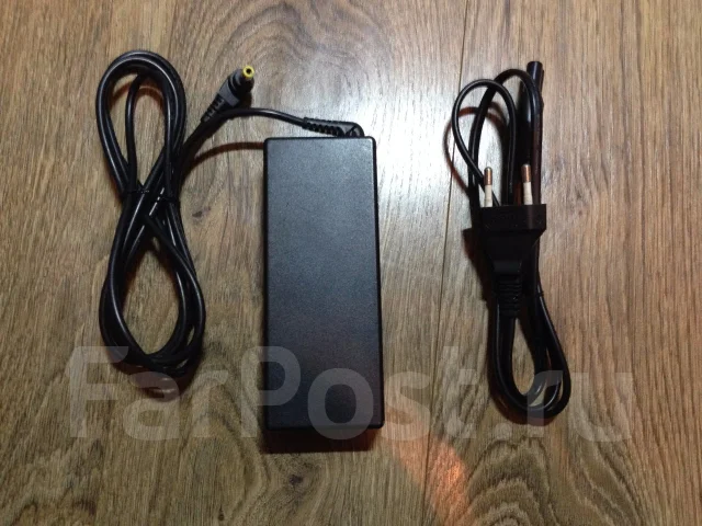 Fujitsu LifeBook. 15.6", 2,2����, ��� 8 ��, ���� 500���, WiFi: 1, Bluetooth: 1, ����������� �� 6��. ����