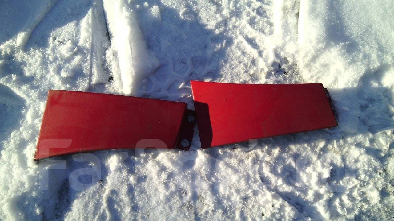 Планка заднего бампера sf5. Планка стопов w140 ua. Планка стоп сигнала. Планка под задний фонарь акцент. Верхний стоп сигнал пассат б6.