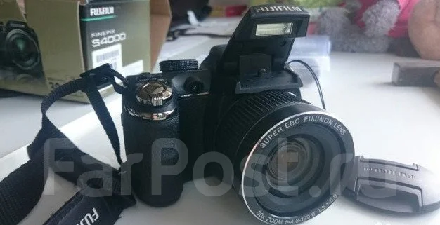 Fujifilm FinePix S4000 ����