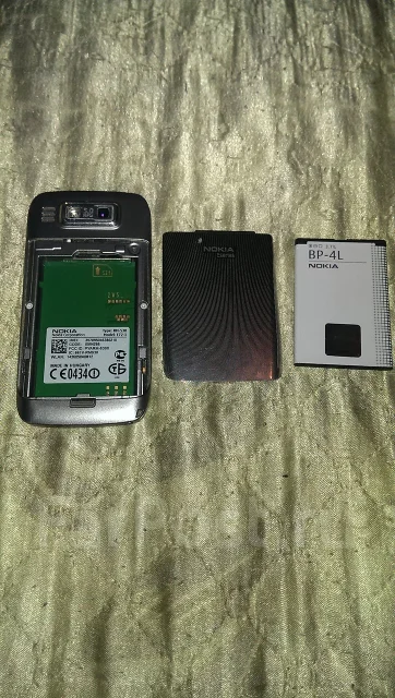 Nokia E72 ����