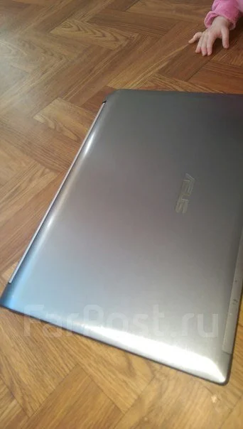 Asus N53SV. 2,1����, ��� 4 ��, ���� 320���, WiFi: 1, Bluetooth: 1, ����������� �� 2��. ����