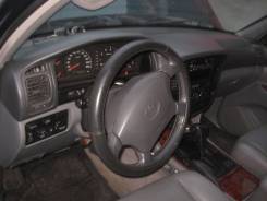 Toyota Land Cruiser. 100