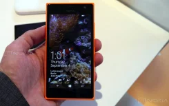 Nokia Lumia 735. �����