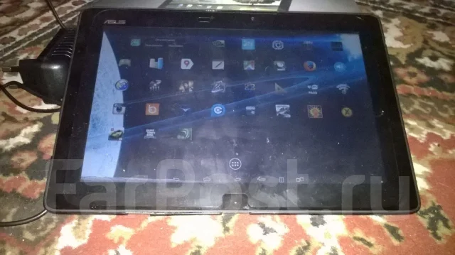 Asus Transformer Pad TF300TG 3G 16Gb ����