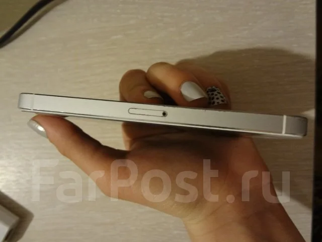 Apple iPhone 5s 16Gb. �/� ����