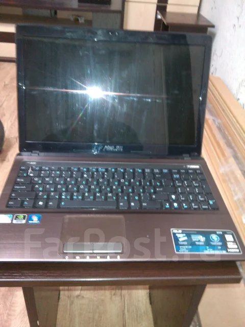 Asus K53SD-SX1327R. 2,3����, ��� 2048 ��, ���� 320���, WiFi: 1, Bluetooth: 1, ����������� �� 3��. ����
