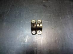 Крепление стабилизатора. Mitsubishi Pajero Junior, H57A Mitsubishi Minica Toppo, H31A, H32A, H37V, H32V, H36A Mitsubishi Minica, H36A, H31A Mitsubishi...