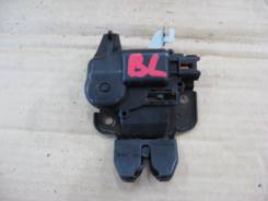 Замок крышки багажника. Subaru Legacy, BL9, BLE, BL5 Subaru Impreza, GE2, GE3, GE6, GE7 Двигатели: EJ20Y, EJ255, EJ253, EJ204, EJ20C, EJ203, EJ20X, EJ...