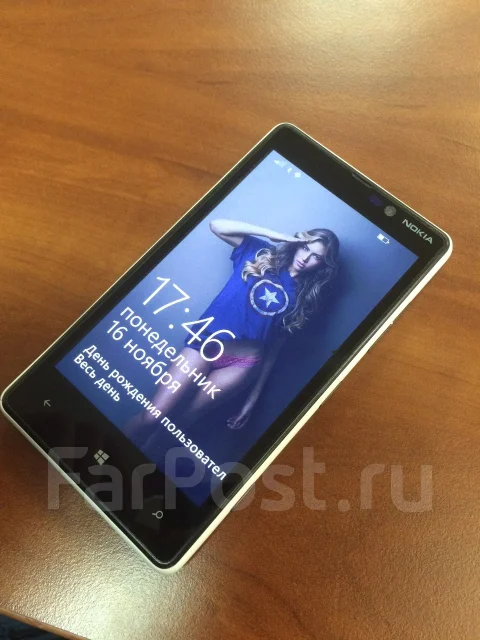 Nokia Lumia 820 ����