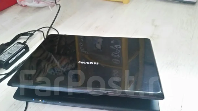 Samsung R510. 2,3����, ��� 4 ��, ���� 320���, WiFi: 1, Bluetooth: 1, ����������� �� 3��. ����