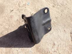 Крепление стабилизатора. Toyota Brevis, JCG10, JCG11 Toyota Mark II, GX110, JZX110 Toyota Verossa, GX110, JZX110 Двигатели: 1JZFSE, 2JZFSE, 1GFE, 1JZG...