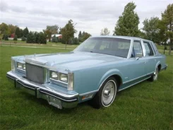 Lincoln Town Car ����