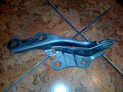 Крепление капота. Toyota RAV4, ZCA25, ACA28, ACA26, ZCA26, CLA21, CLA20, ACA20, ACA23, ACA21, ACA22 Toyota Caldina, AZT246, ST246, AZT241, ZZT241 Двиг...