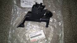 Омыватель фар. Toyota Corolla, ZRE151, ZRE152, CE140, ZZE141, NZE141, ZZE150, ADE150, NDE150, ZRE142, ZZE142 Двигатели: 1ZRFE, 1NDTV, 4ZZFE, 2ZRFE, 1A...