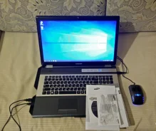Samsung RF711. 2,0����, ��� 6 ��, ���� 1 000���, WiFi ����