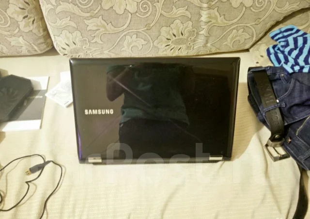 Samsung RF711. 2����, ��� 6 ��, ���� 1 000���, WiFi: 1 ����