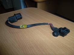 Датчик положения коленвала. Mitsubishi Delica Space Gear, PF8W, PD8W, PE8W Mitsubishi Challenger, K97WG Mitsubishi Pajero, V46W, V26C, V46V, V26WG, V4...