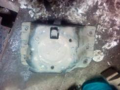 Крепление запасного колеса. Mitsubishi Pajero, V46W, V46V, V46WG
