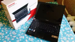 Toshiba Satellite R830. 2,3����, ��� 4 ��, ���� 640���, WiFi, Bluetooth, ����������� �� 6��. ����
