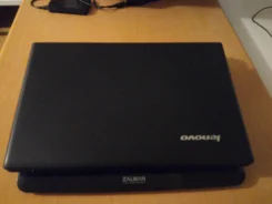 Lenovo G700. 2,1����, ��� 8 ��, ���� 1 000���, WiFi, Bluetooth, ����������� �� 6��. ����