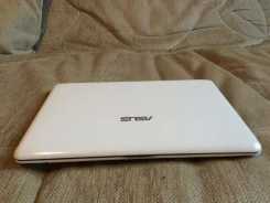Asus Eee PC 1005PXD. 1,7����, ��� 1024 ��, ���� 250���, WiFi, Bluetooth, ����������� �� 4��. ����