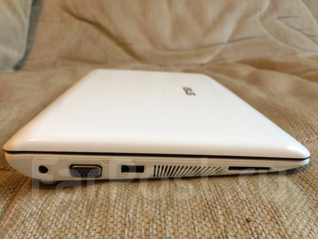 Asus Eee PC 1005PXD. 1,7����, ��� 1024 ��, ���� 250���, WiFi: 1, Bluetooth: 1, ����������� �� 4��. ����