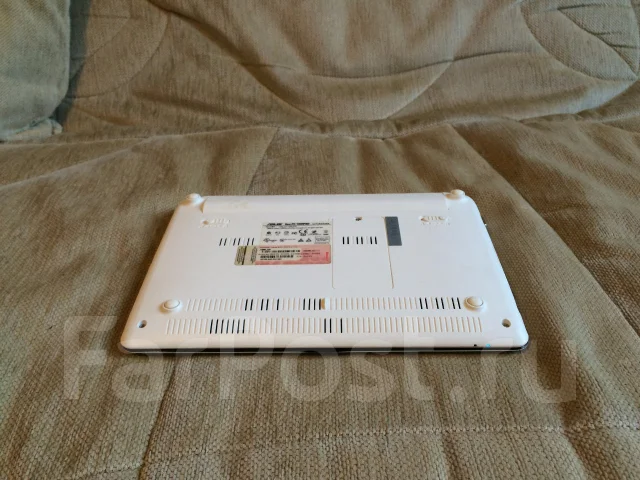 Asus Eee PC 1005PXD. 1,7����, ��� 1024 ��, ���� 250���, WiFi: 1, Bluetooth: 1, ����������� �� 4��. ����