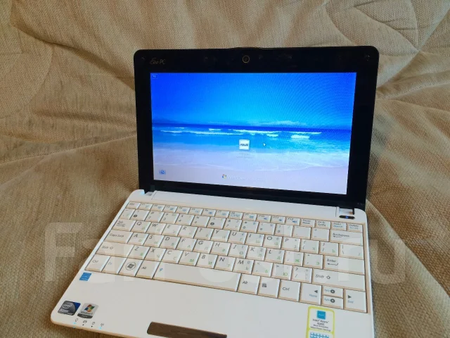 Asus Eee PC 1005PXD. 1,7����, ��� 1024 ��, ���� 250���, WiFi: 1, Bluetooth: 1, ����������� �� 4��. ����