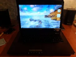 Asus K73E. 2,4����, ��� 4 ��, ���� 750���, WiFi, Bluetooth, ����������� �� 1��. ����