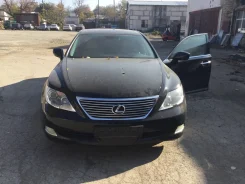 Lexus LS460 ����
