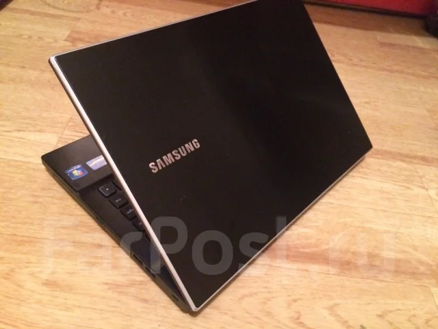 Samsung 300V4A. 2,3����, ��� 4 ��, ���� 500���, WiFi: 1, Bluetooth: 1, ����������� �� 4��. ����