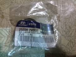 Крепление радиатора. Hyundai Solaris Hyundai i30 Hyundai Veloster Kia Rio