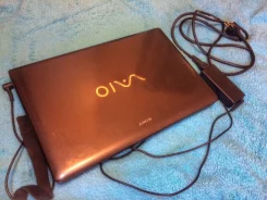 Sony VAIO VPC-EB4M1R. ��� 4 ��, ���� 320���, WiFi: 1, Bluetooth: 1, ����������� �� 2��. ����