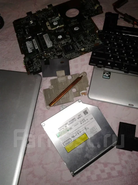 Roverbook Pro 550. WiFi: 1, Bluetooth: 1 ����