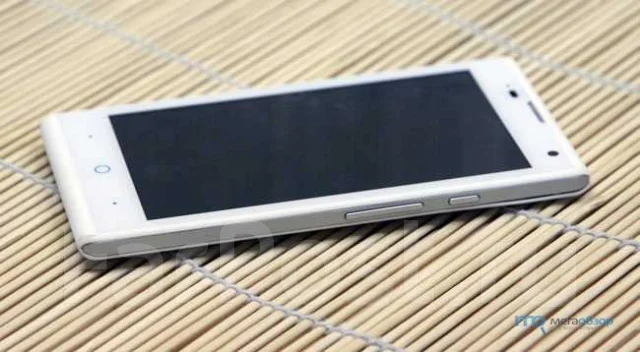 ZTE Blade G ����