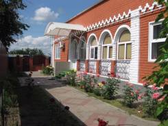 Продам дом с 272 кв. м из итальянского кирпича, на участке 10 сот. Красная 49, р-н ст новоукраинское, площадь дома 272 кв. м., централизованный водопр...