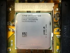AMD Mobile Athlon 64 3000+ ����