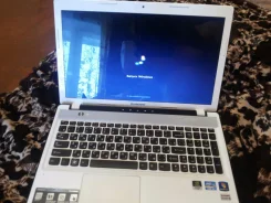 Lenovo IdeaPad Z580. 2,4����, WiFi, Bluetooth, ����������� �� 5��. ����