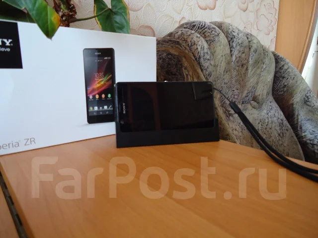 Sony Xperia ZR. �/� ����