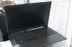 DEXP Aquilon O112. 2,2����, ��� 4 ��, ���� 500���, WiFi, Bluetooth, ����������� �� 3��.