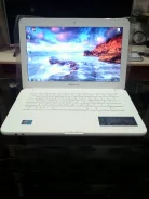 Apple MacBook. 2,1����, ��� 2048 ��, ���� 160���, WiFi, Bluetooth, ����������� �� 6��. ����
