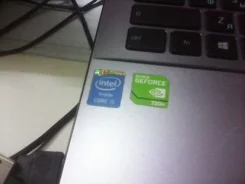 Asus X550L. 2,5����, ��� 8 ��, ���� 750���, WiFi, Bluetooth, ����������� �� 3��.