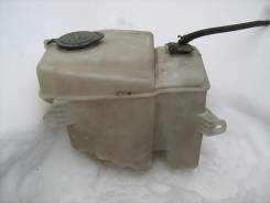 Бачок стеклоомывателя. Toyota Caldina, ST215, AT211G, AT211, ST210G, ST215W, ST215G, ST210 Toyota Carina, ST215, AT210, CT210, AT211, AT212, CT215 Toy...