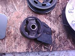 Подушка двигателя. Mazda Capella, GD6P Двигатель B6