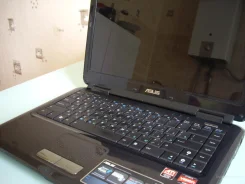 Asus K40AB. 14", 2,4����, ��� 1024 ��, WiFi: 1, ����������� �� 1��. ����