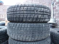 Bridgestone Blizzak Revo1. Зимние, без шипов, 2011 год, износ: 5%, 2 шт