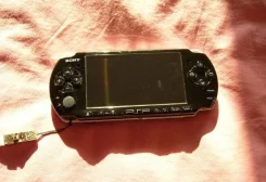Sony PlayStation Portable 3000 ����