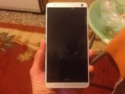 HTC One Max. �/�